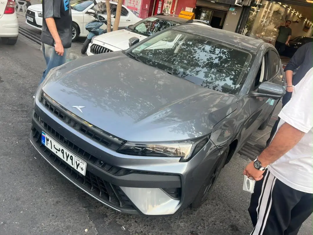 کی ام سی،  J7