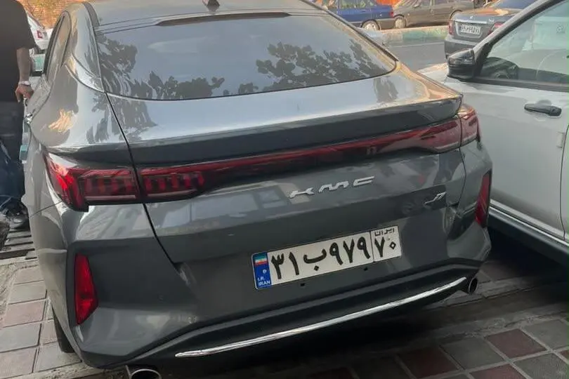 کی ام سی،  J7