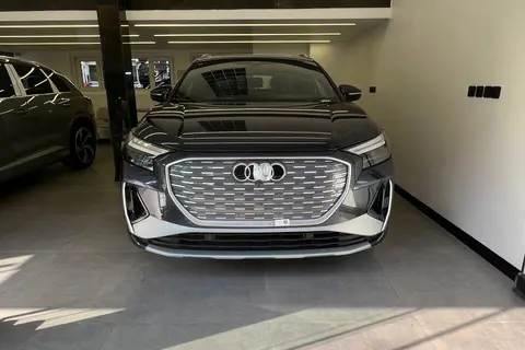 پیش فروش آئودی، Q4 e-tron