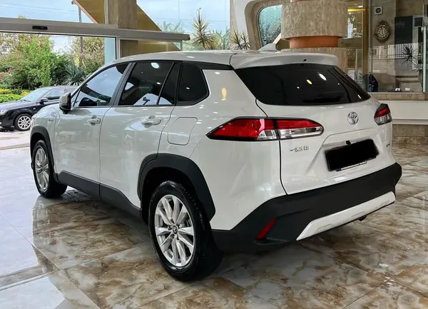 تویوتا، کرولا کراس هیبرید