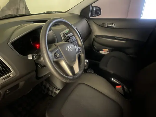 هیوندای، i20