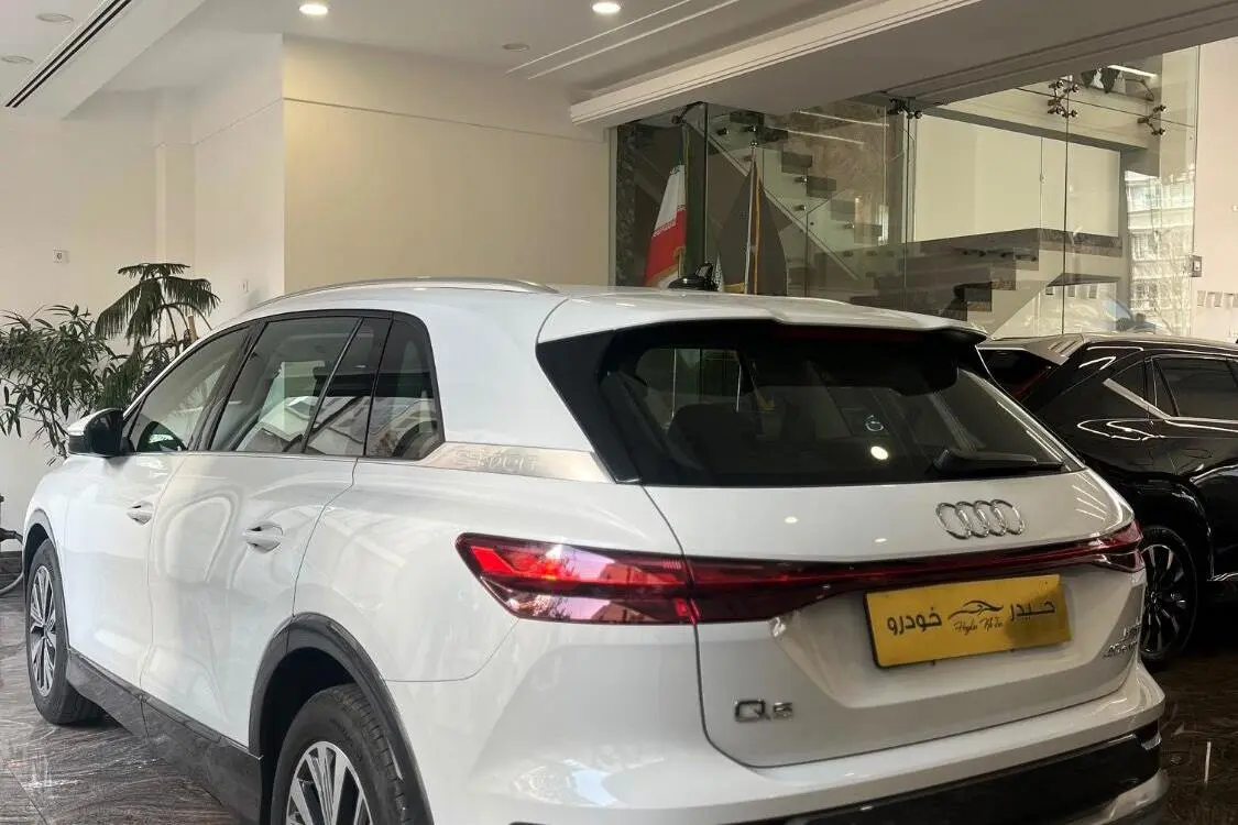 آئودی،  Q5 e-tron