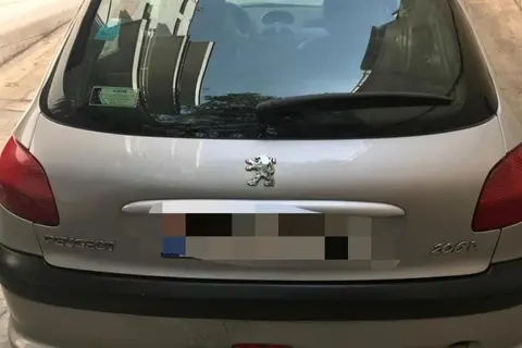 پژو، 206