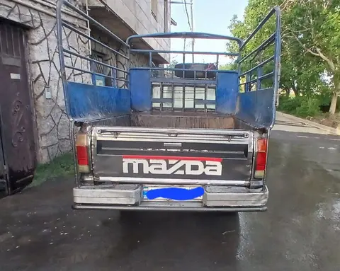 مزدا، وانت تک‌کابين