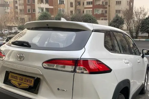 تویوتا، کرولا کراس هیبرید