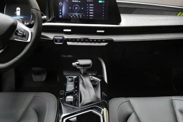 ام وی ام، X33 کراس