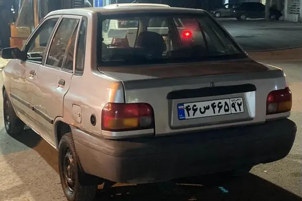 پراید، صندوق دار