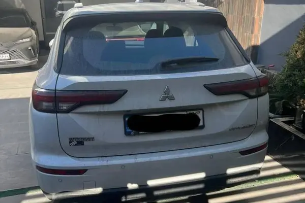 میتسوبیشی، اوتلندر