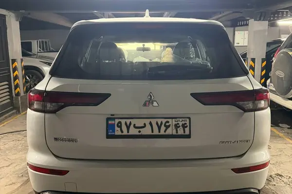 میتسوبیشی، اوتلندر