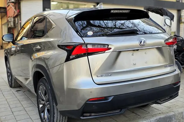 لکسوس، NX هیبرید