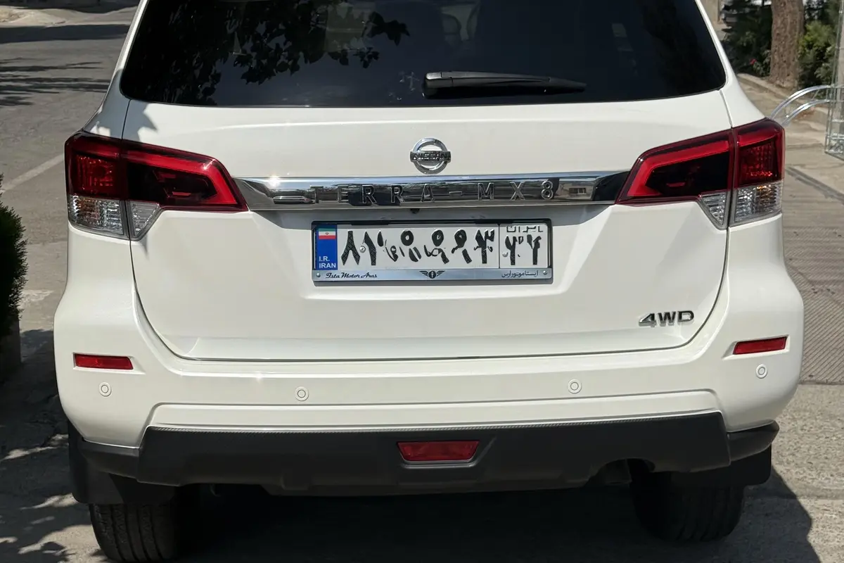 نیسان،  ترا