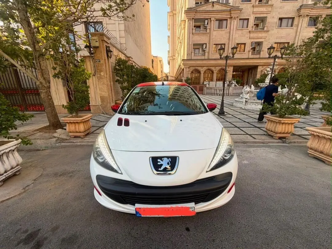 پژو،  207
