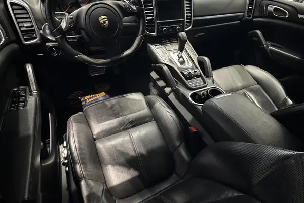 پورشه، کاین