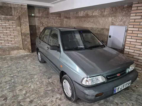 پراید، صندوق دار