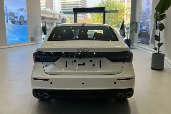 فونیکس، آریزو 6 جی تی (Z6 GT)