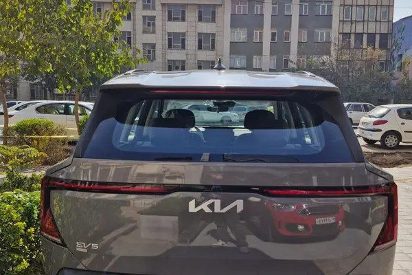 کیا، EV5