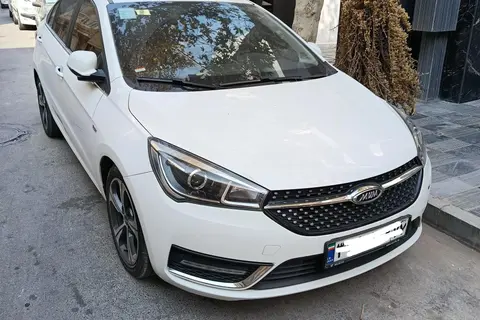 چری، آریزو 5T
