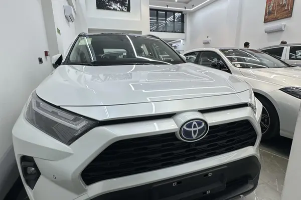 تویوتا، راوفور هیبرید