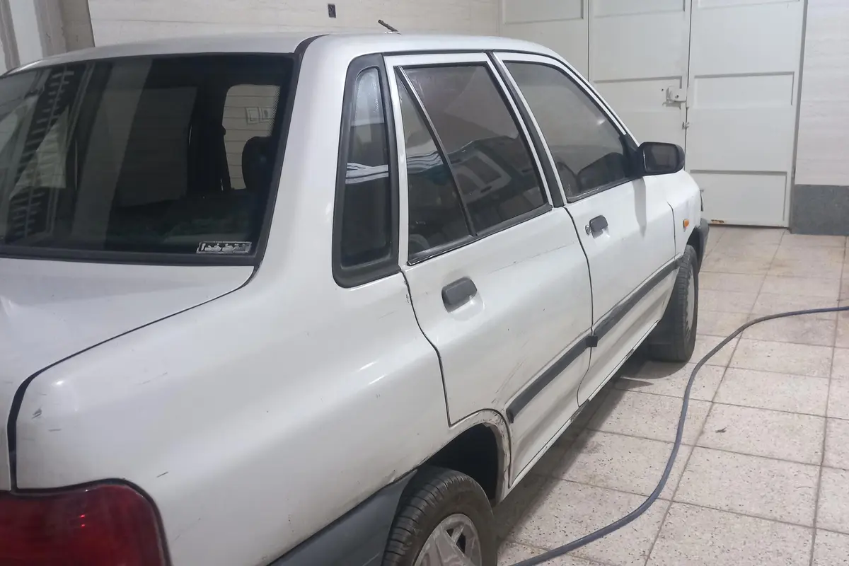 پراید،  صندوق دار
