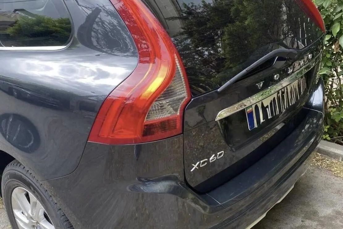 ولوو،  XC60