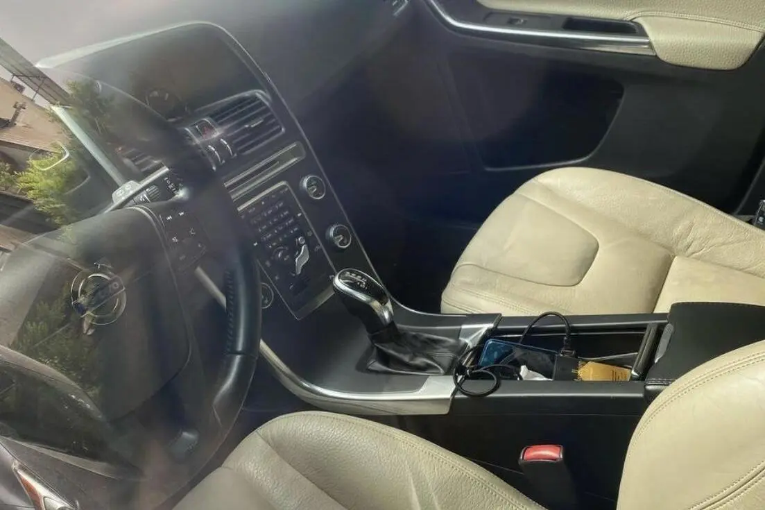 ولوو،  XC60