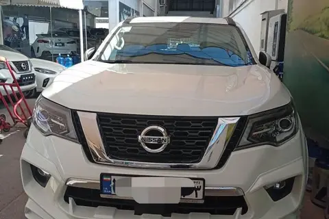 نیسان، ترا