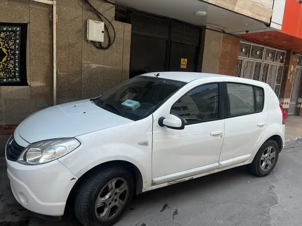 رنو  ساندرو