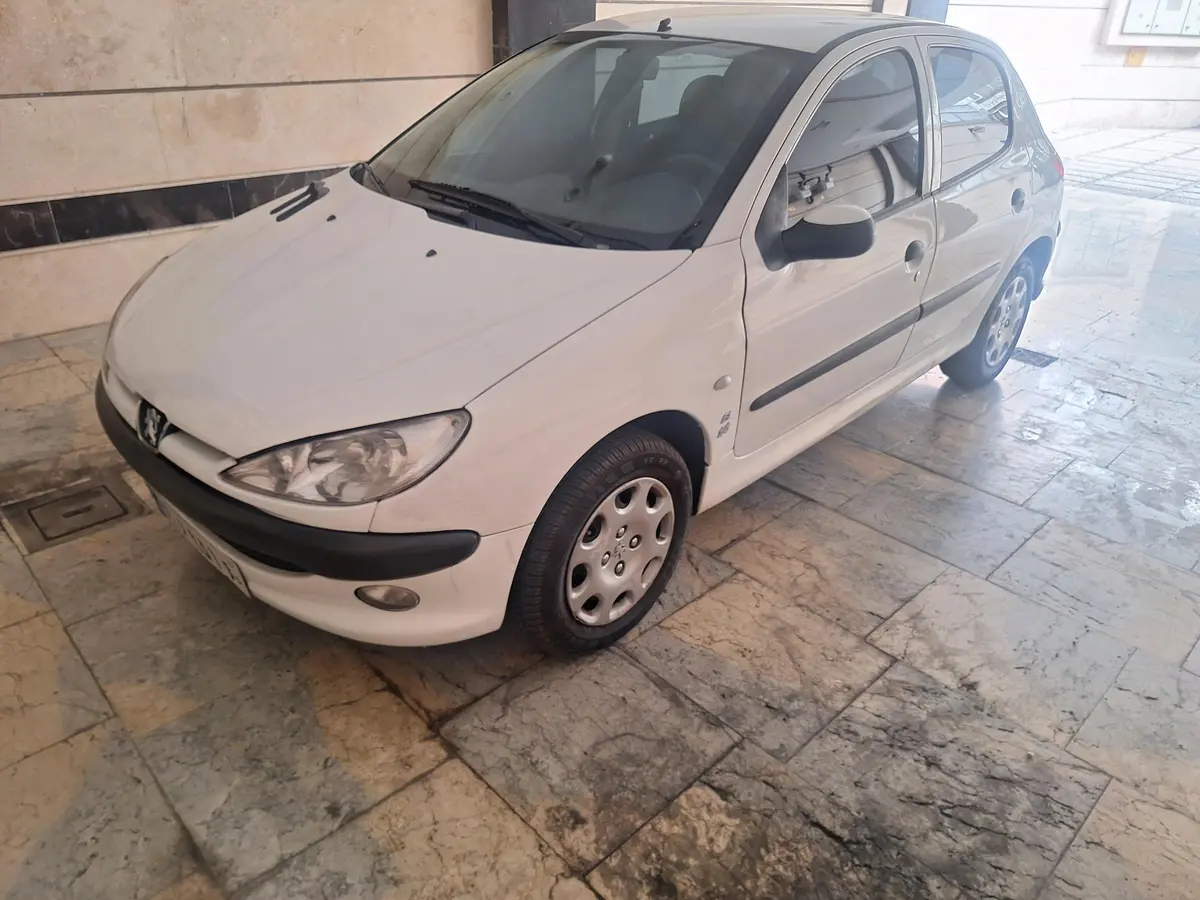 پژو،  206