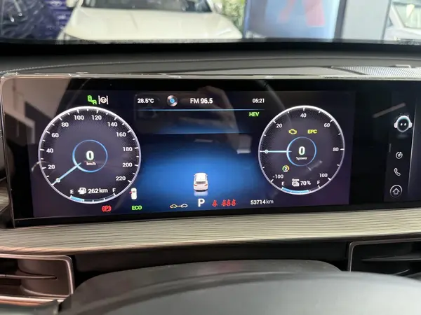 فونیکس  تیگو 8 پرو هیبرید (F8 PRO PHEV)