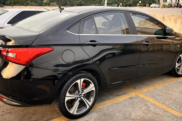 ام وی ام  آریزو 5ev
