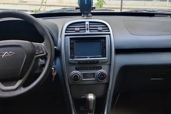 ام وی ام  X33