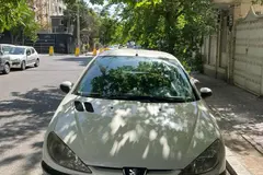 پژو، 206
