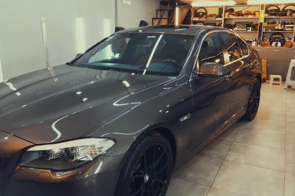 ب ام و، سری 5 سدان