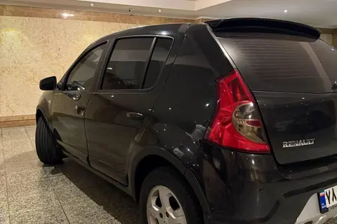 رنو، ساندرو