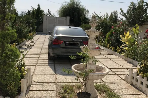 ب ام و، سری 3 سدان