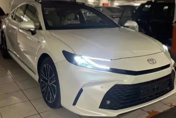 تویوتا، کمری هیبرید