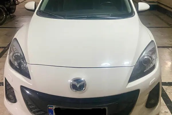 مزدا، 3 نیو صندوق دار