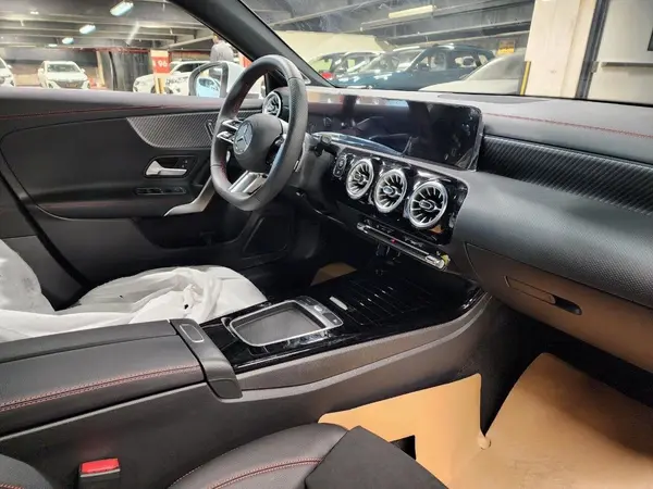 بنز، کلاس A سدان