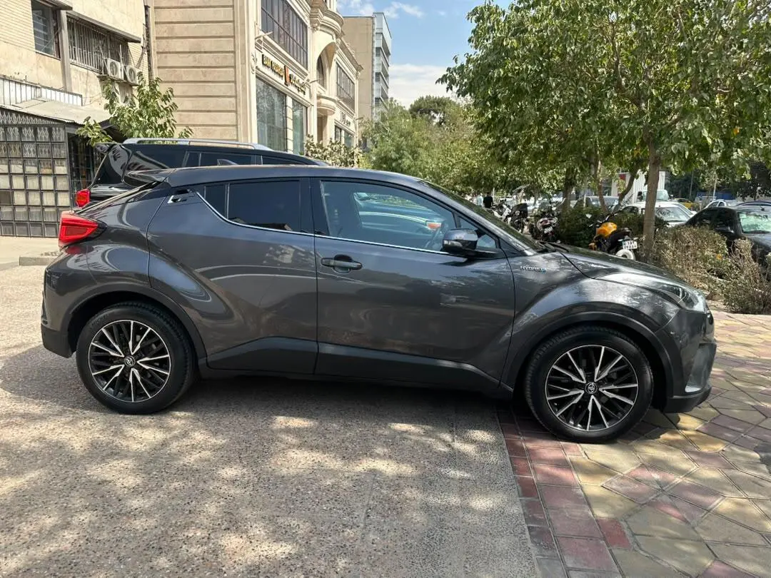 تویوتا،  C-HR هیبرید