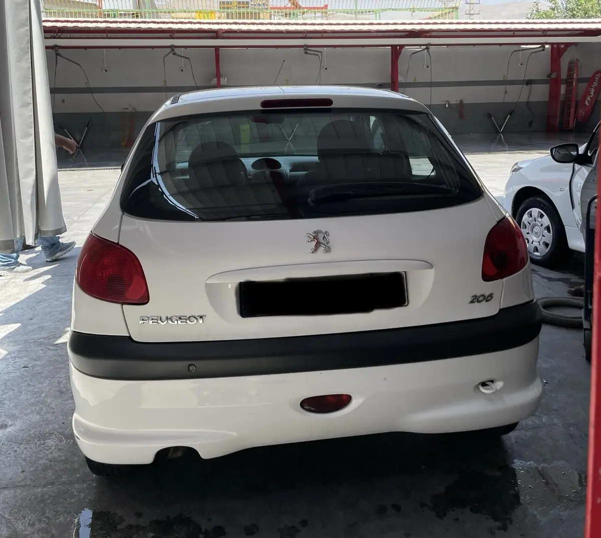 پژو،  206