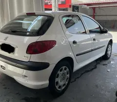 پژو، 206