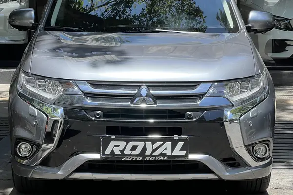 میتسوبیشی  اوتلندر PHEV