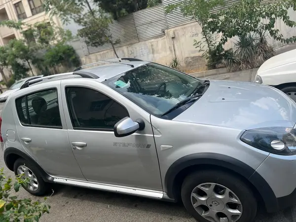 رنو  ساندرو استپ وی