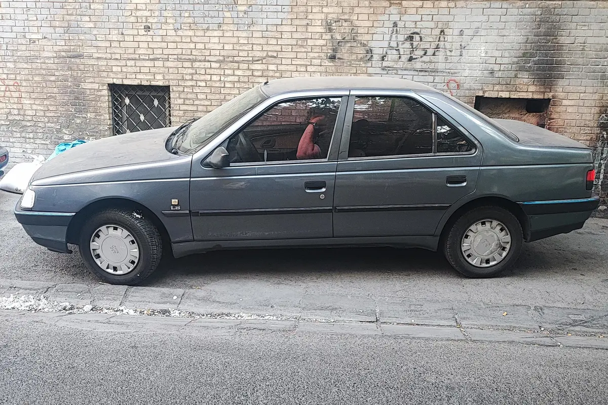 پژو،  405