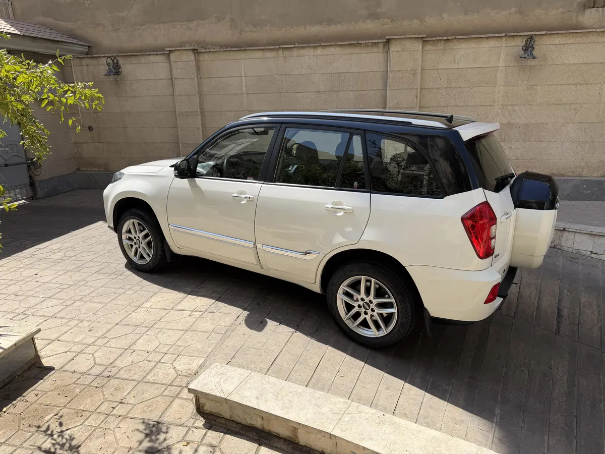 ام وی ام،  X33 S