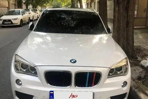 ب ام و، X1