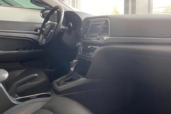 هیوندای، النترا