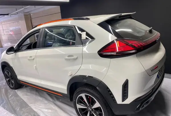 ام وی ام، X33 کراس