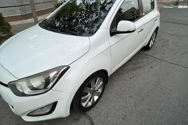 هیوندای، i20