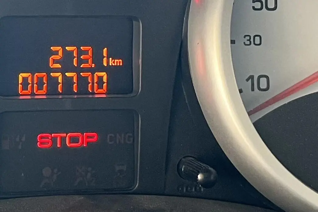 پژو،  207